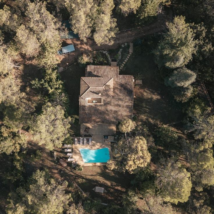 Outdoor terrace seating suitable for families in Amsterdam